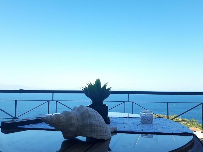 Sea And Sky Infinity Blue Apartment Gythio Extérieur photo